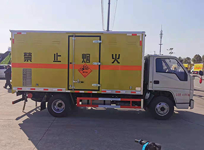 郯城爆破器材运输车技术升级与安全合规新趋势